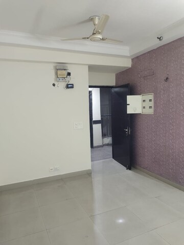 Room in 3 BHK Builder Floor at Sector 84 – for Rent