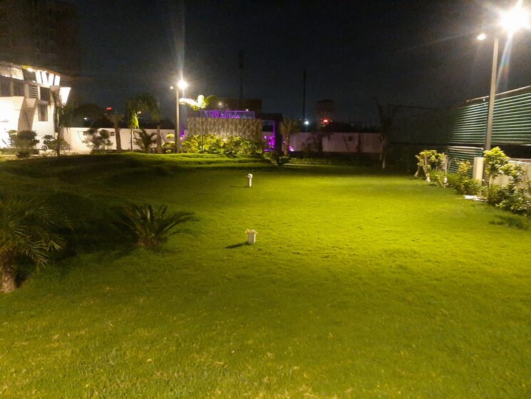 Garden, ratan-galaxy 3 Bedroom 1781 Sq.Ft. Apartment In Vrindavan Yojna Lucknow 8498477