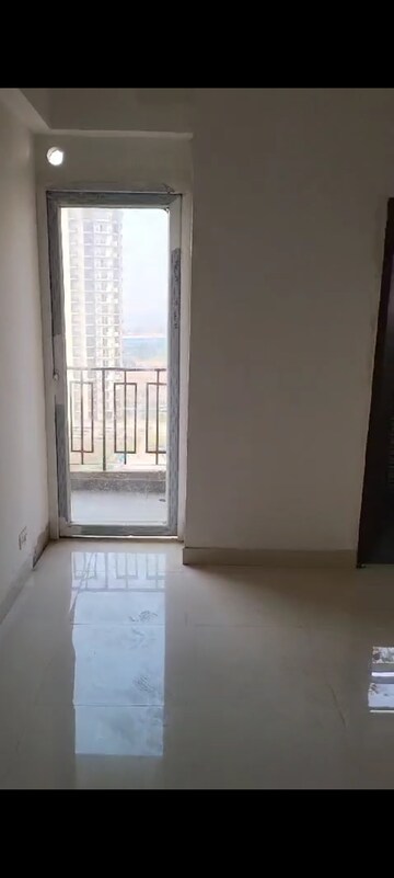 2 BHK Apartment For Rent in Signature Global Orchard Avenue, Sector 93