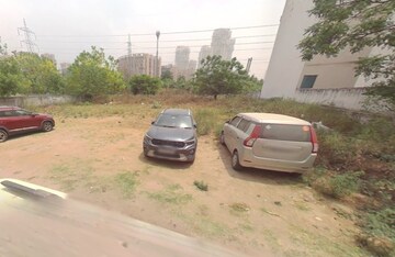  Plot For Sale in Sector 52