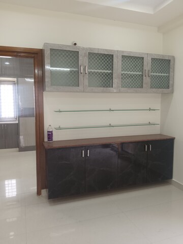 Furnished Amenities in 3 BHK Apartment at Manikonda – for Rent