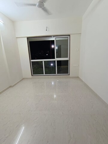 Room in 2 BHK Apartment at Veena Senterio, Chembur – for Rent
