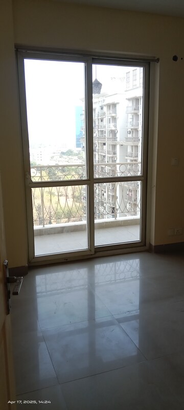 Room in 3 BHK Apartment at BPTP Park Prime, Sector 66 – for Rent