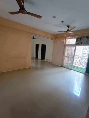 Room in 3 BHK Villa at Amrapali Leisure Valley, Tech Zone 4 Greater Noida – for Rent