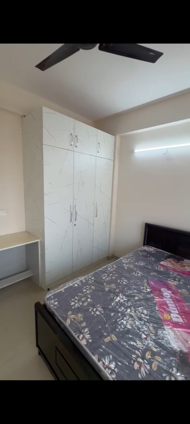 Room, shree-vardhman-green-court 2 Bedroom 690 Sq.Ft. Apartment In Sector 90 Gurgaon 8498992