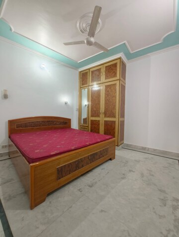 Bedroom in 2 BHK Builder Floor at Paryavaran Complex – for Rent