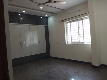 Room in 3 BHK Apartment at New Town – for Rent