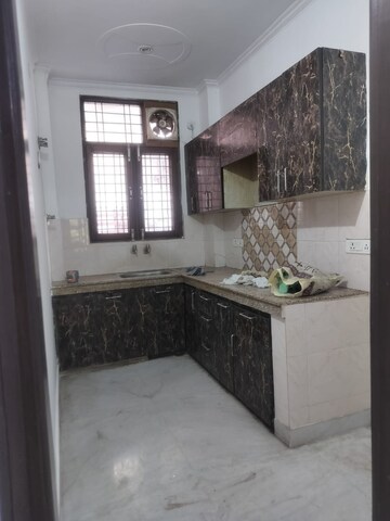 Kitchen in 1 BHK Builder Floor at Veena Nagar – for Sale