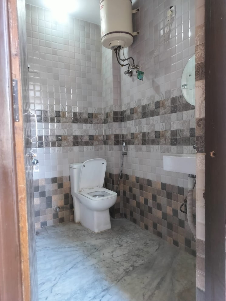 Bathroom, veena nagar 1 Bedroom 637 Sq.Ft. Builder Floor In Veena Nagar Mumbai 8499596