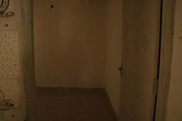 Room in 3 BHK Builder Floor at Bangur Avenue – for Sale