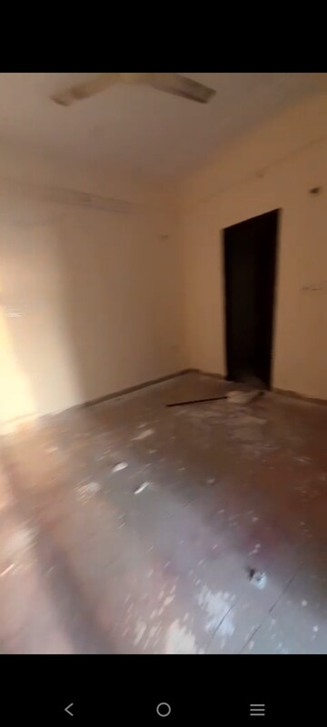 Room in 2 BHK Apartment at Ajnara Gen X, Dundahera – for Rent