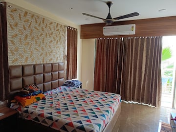 Bedroom in 3 BHK Apartment at Science City – for Rent