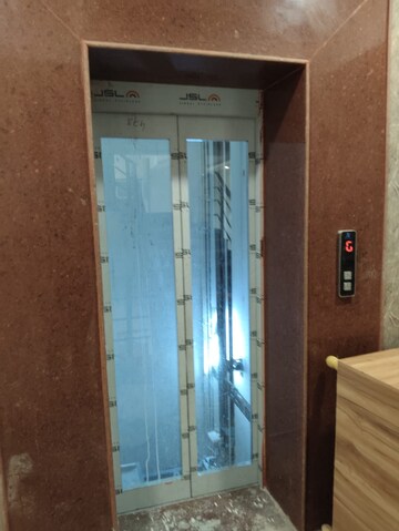Lift in 2 BHK Apartment at Agarpara – for Sale
