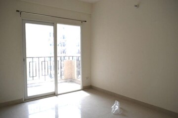 Room in 2 BHK Apartment at Signature Global Orchard Avenue, Sector 93 – for Sale