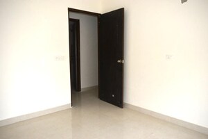 Room in 2 BHK Apartment at Signature Global Orchard Avenue, Sector 93 – for Sale