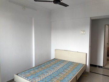 Bedroom in 2 BHK Apartment at Kalpataru Paramount, Kapur Bawdi – for Rent