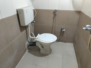 Bathroom in 2 BHK Apartment at Kalpataru Paramount, Kapur Bawdi – for Rent