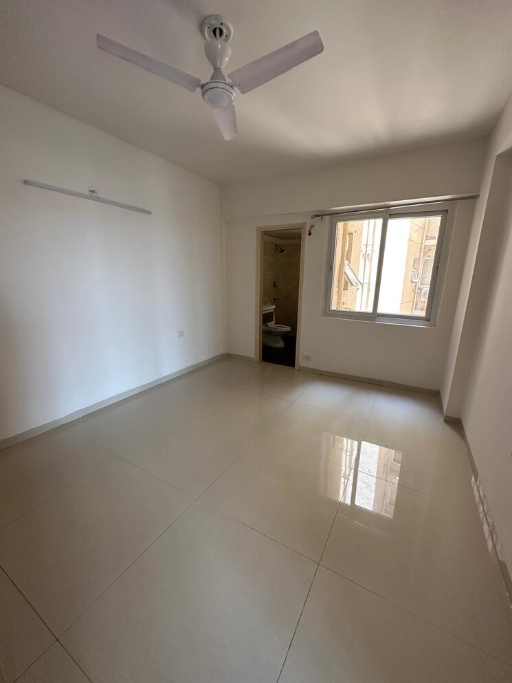 Room, tulip-violet 3 Bedroom 1578 Sq.Ft. Apartment In Sector 69 Gurgaon 8499747