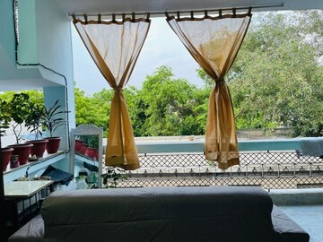 Bedroom in 2 BHK Apartment at Saket – for Rent