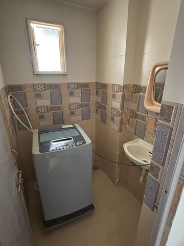 Attached Bathroom in 3 BHK Apartment at Vastrapur – for Rent