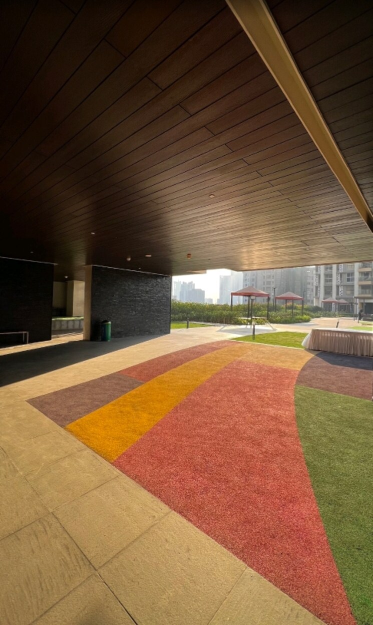 Garden, lodha-venezia 2 Bedroom 816 Sq.Ft. Apartment In Parel Mumbai 8499850