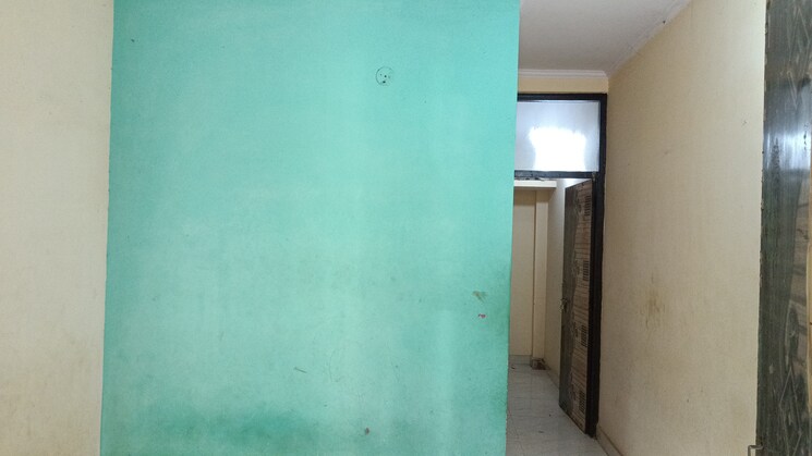 Room, vaishali sector 3 1 Bedroom 350 Sq.Ft. Builder Floor In Vaishali Sector 3 Ghaziabad 8499816