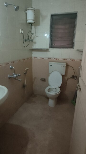 Bathroom in 2 BHK Apartment at Hyde Park Galaxy, Manpada – for Sale