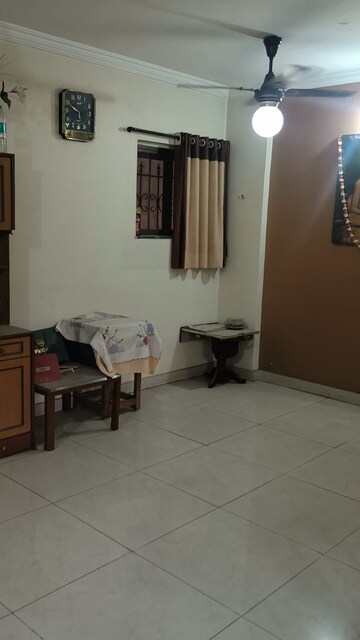 Room in 2 BHK Apartment at Hyde Park Galaxy, Manpada – for Sale