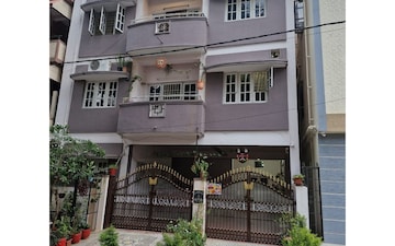 6+ BHK Independent House For Sale in Hbr Layout