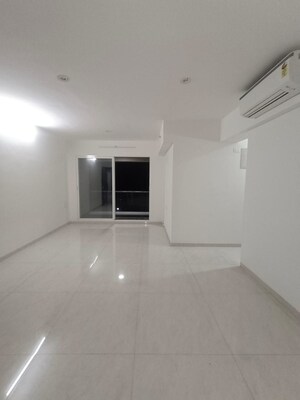 Building Lobby in 1.5 BHK Apartment at Raheja Lunaris, Juinagar – for Sale