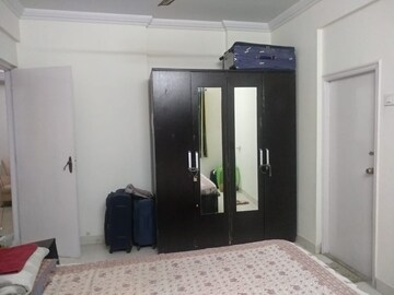 Room in 2 BHK Apartment at Premier Kailash Tower, Powai – for Rent
