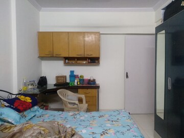 Room in 2 BHK Apartment at Premier Kailash Tower, Powai – for Rent