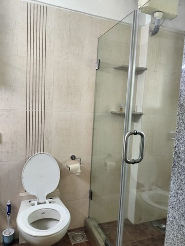  2 BHK Apartment at Khar West – for Rent
