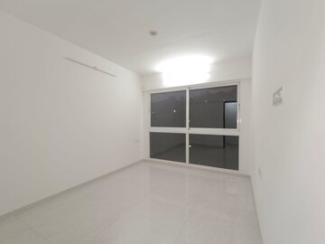 2 BHK Apartment For Sale in Raheja Lunaris, Juinagar