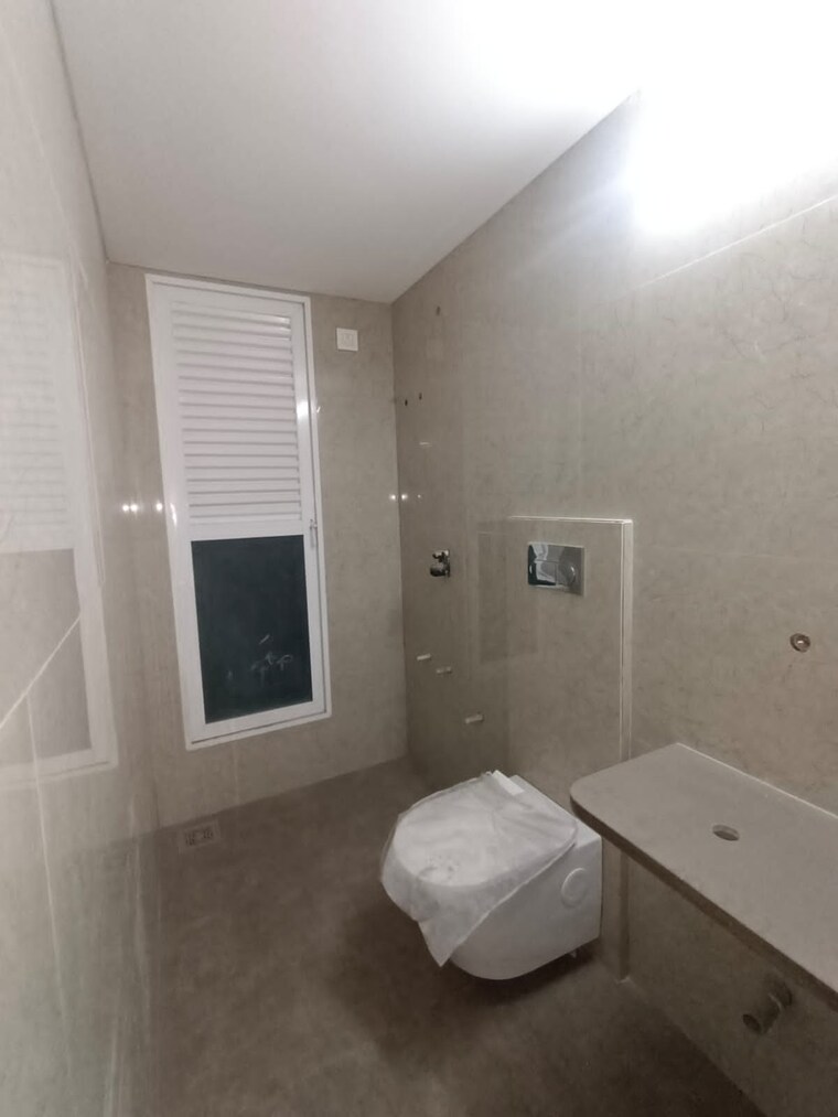 Attached Bathroom, raheja-lunaris 2 Bedroom 649 Sq.Ft. Apartment In Juinagar Navi Mumbai 8500162