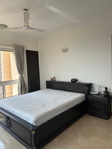 Room in 3 BHK Apartment at Hiranandani Glen Dale, Powai – for Rent