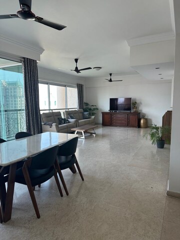 Room in 3 BHK Apartment at Hiranandani Glen Dale, Powai – for Rent