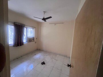 1 BHK Builder Floor For Rent in Santacruz East