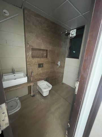 Attached Bathroom in 2 BHK Apartment at Indiabulls Blu, Worli – for Rent