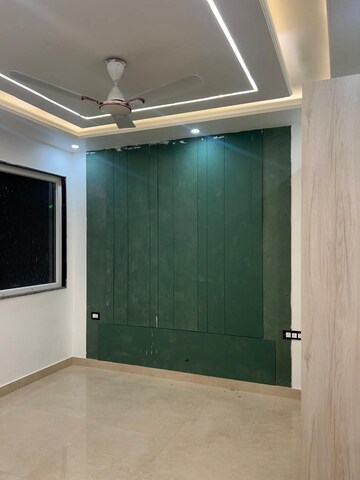 Room in 3 BHK Builder Floor at Sushant Lok 2, Sector 57 – for Sale