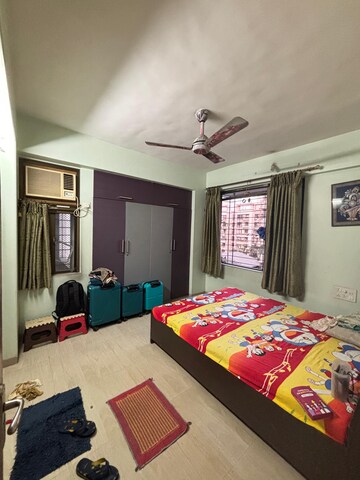 Room in 3 BHK Apartment at Vijay Villas, Ghodbunder Road – for Rent