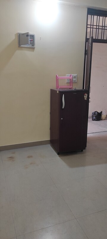 Room in 2 BHK Builder Floor at Model Town – for Rent
