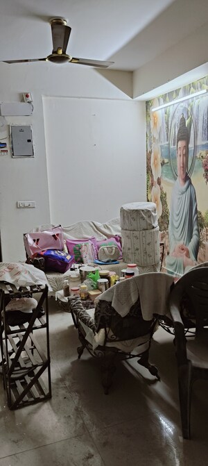  2.5 BHK Apartment at Galaxy North Avenue, Gaur City 2 – for Sale