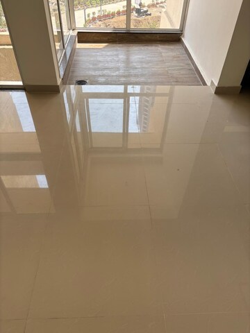 Room in 1 BHK Apartment at Puraniks City Reserva, Ghodbunder Road – for Rent