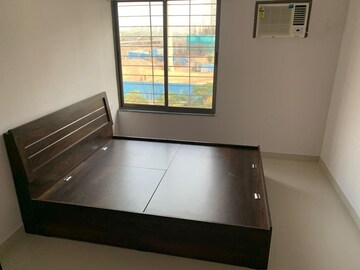 Room in 1 BHK Apartment at Lodha Iris, Majiwada – for Rent