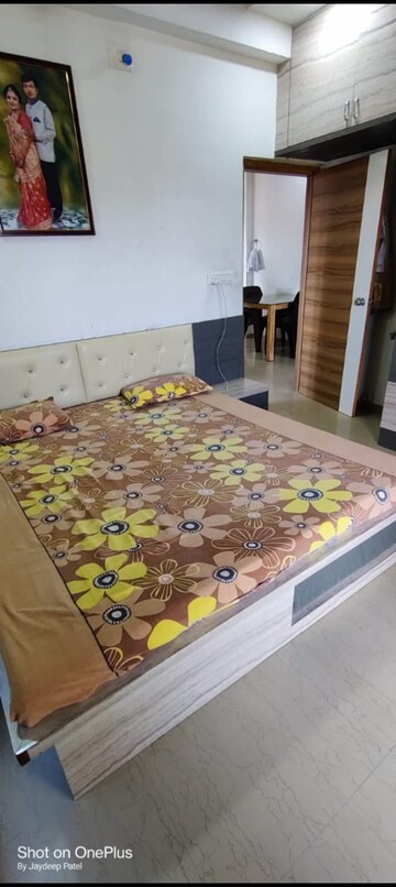 Room in 2 BHK Apartment at Gota – for Rent