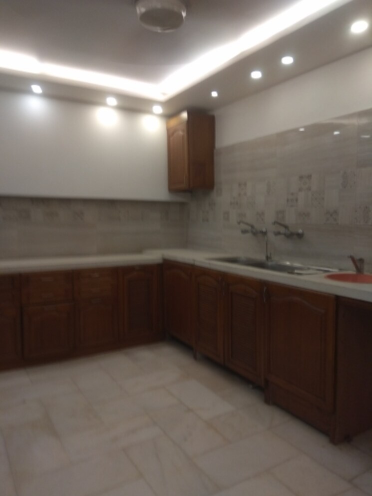 Kitchen, new friends colony 6 Bedroom 500 Sq.Yd. Independent House In New Friends Colony Delhi 8500969