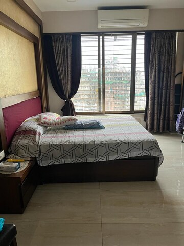 Room in 2 BHK Apartment at Gitanjali Apartmnet, Colaba – for Rent