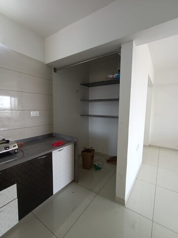 Room in 3 BHK Apartment at Vaishnodevi Circle – for Rent