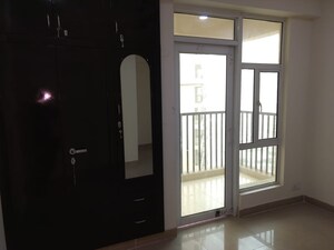  2 BHK Apartment at Gaur City 2 - 12th Avenue, Sector 16c Greater Noida – for Sale